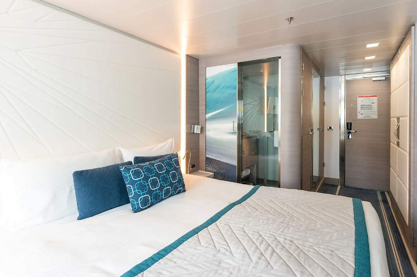 Deluxe Stateroom